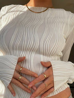 Fitted Women's Long Sleeve Top With 3D Textured Pattern and Exclusive Fit