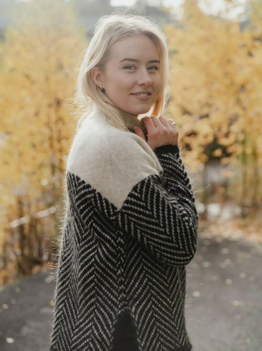 Chevron Herringbone Soft Knit Turtleneck Sweater Limited Edition