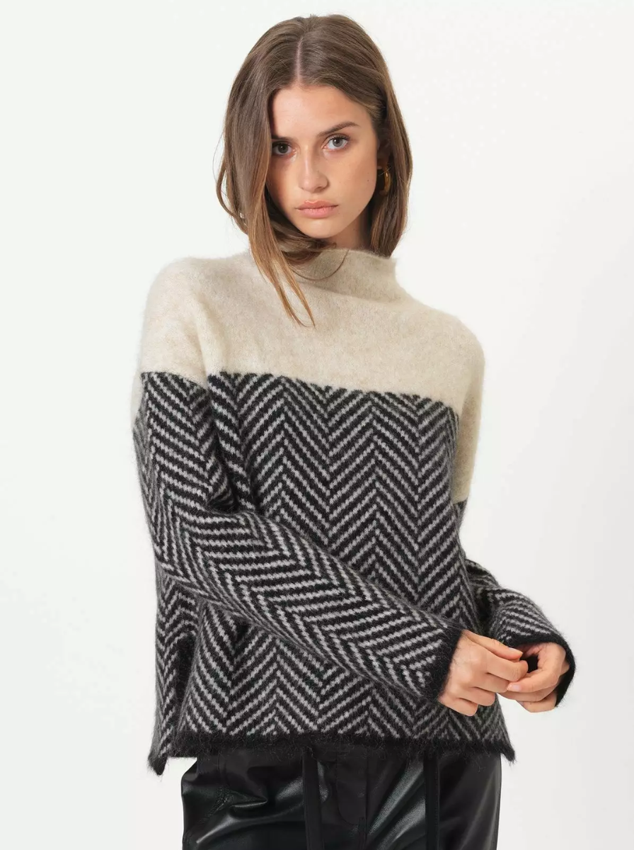Chevron Herringbone Soft Knit Turtleneck Sweater Limited Edition